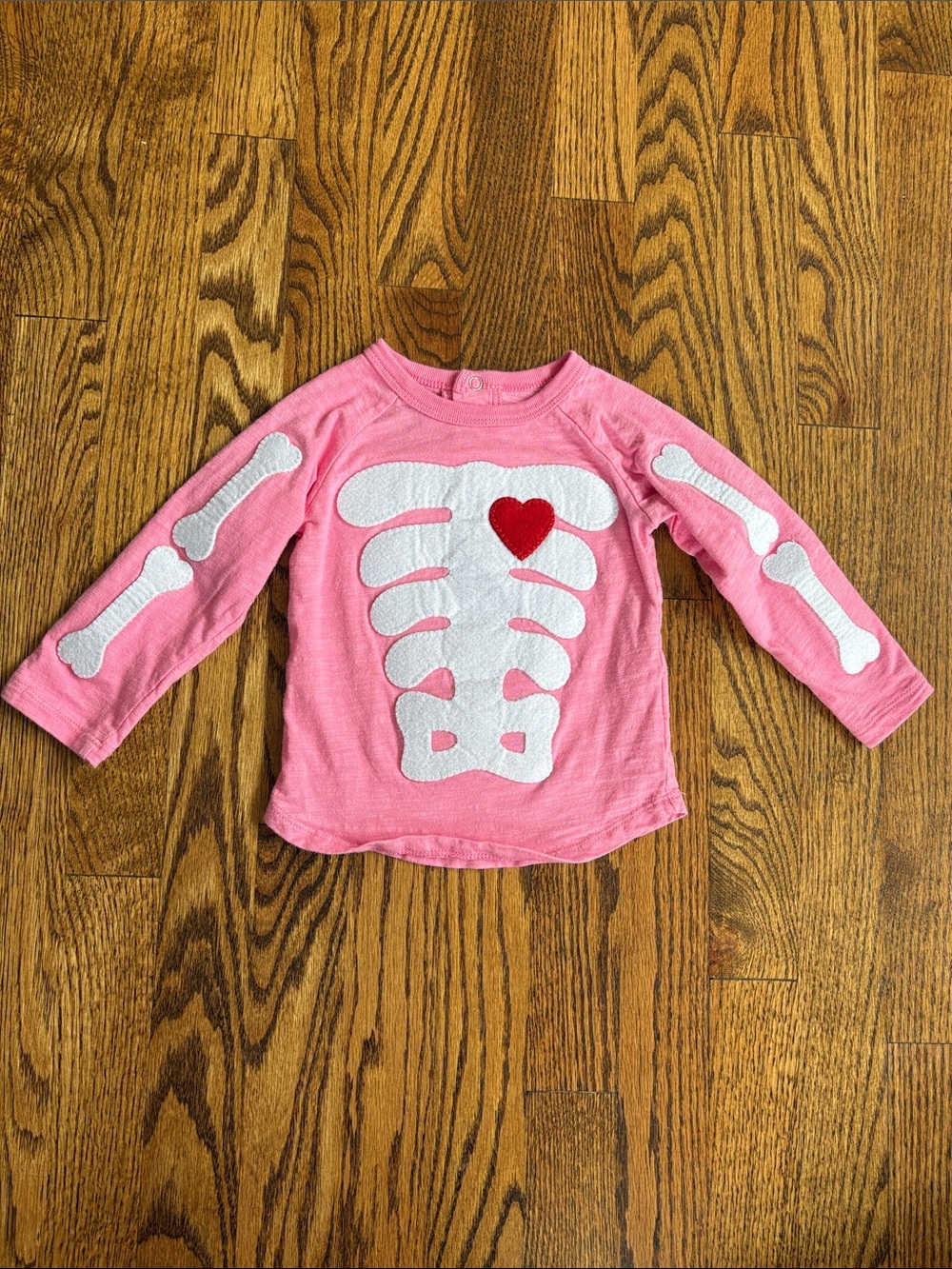 Mud Pie Pink Long-Sleeve Skeleton Ribcage Top with Red Heart, size 12-18M.